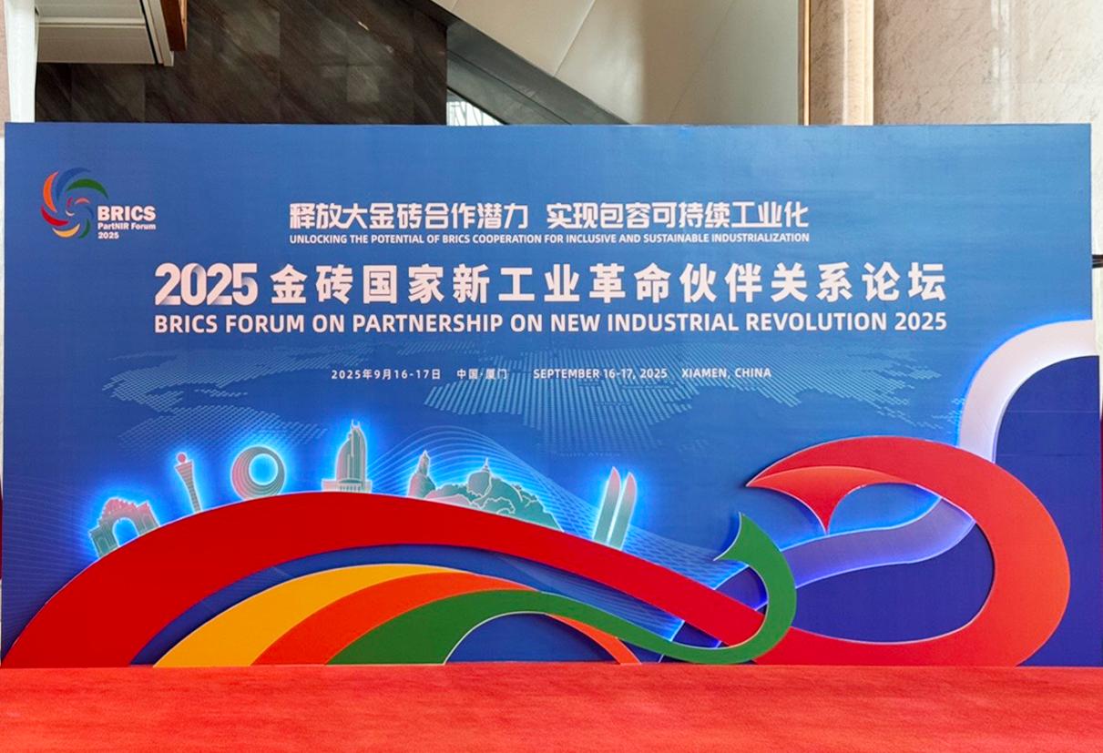 e524dcefd36a4cc6bd52c84453cbd0c8.jpg e524dcefd36a4cc6bd52c84453cbd0c8.jpg